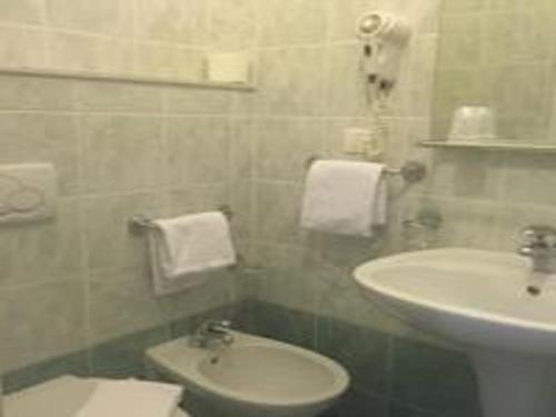 Hotel Villa Gentile Levanto Bagian luar foto